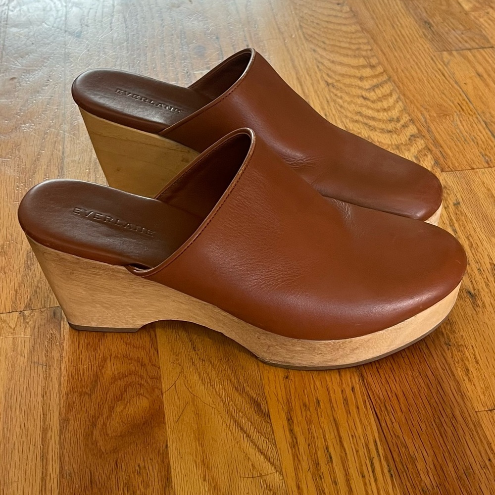 Everlane Women's Brown Leather Clogs